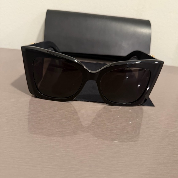 Yves Saint Laurent Black Sunglasses